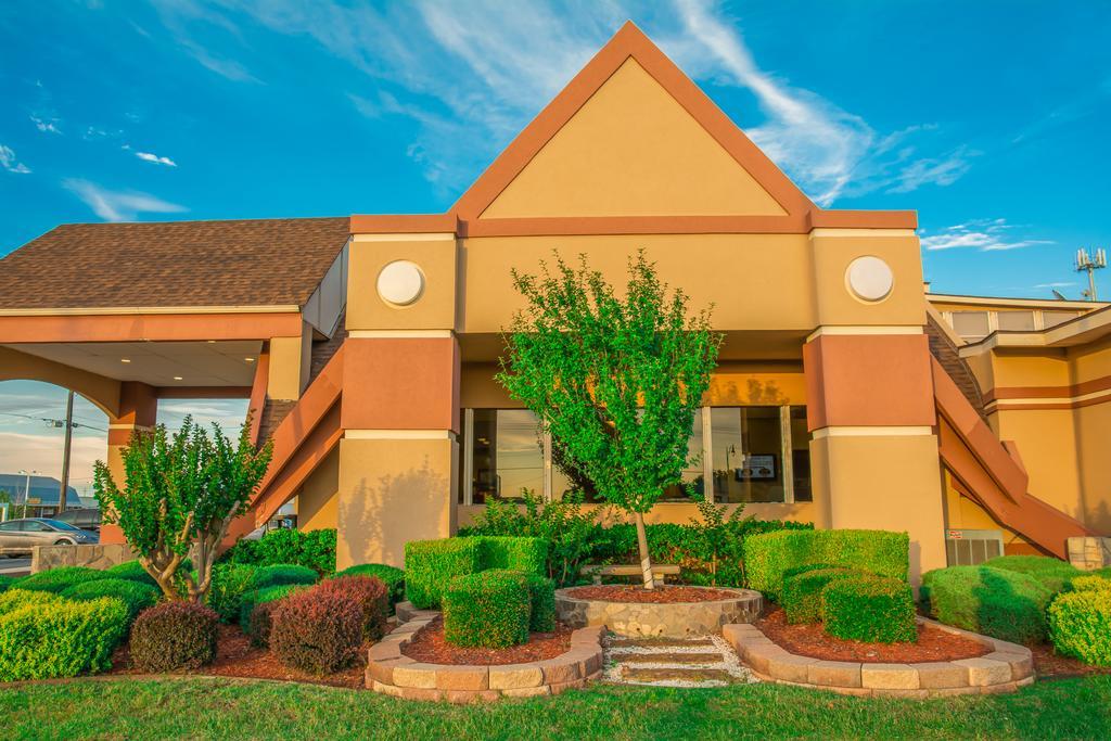 Howard Johnson By Wyndham Oklahoma City Okc Airport, Fairgrounds, I40 Экстерьер фото