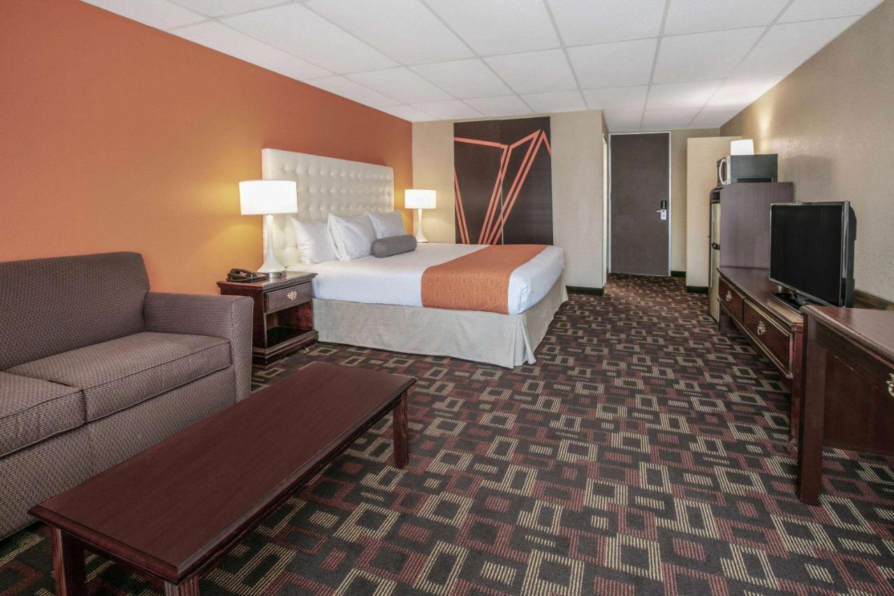 Howard Johnson By Wyndham Oklahoma City Okc Airport, Fairgrounds, I40 Экстерьер фото