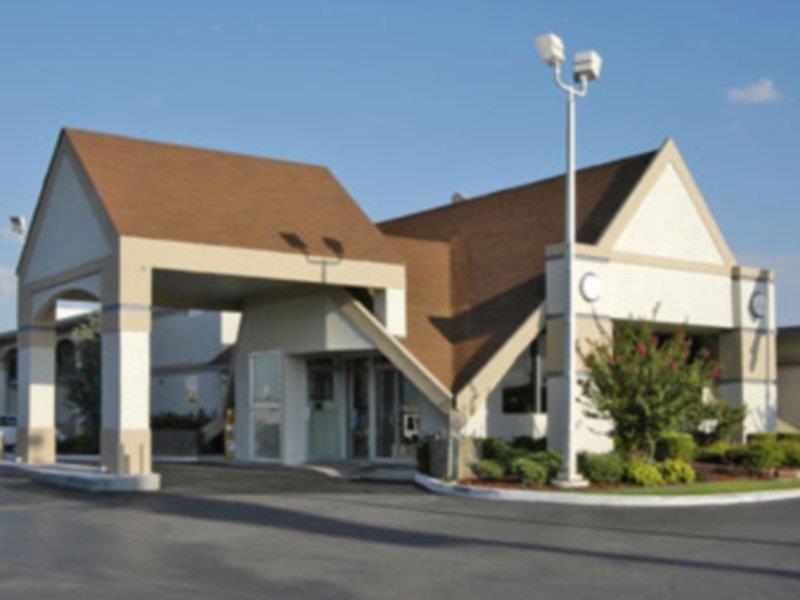 Howard Johnson By Wyndham Oklahoma City Okc Airport, Fairgrounds, I40 Экстерьер фото